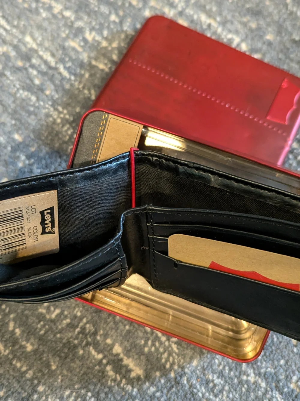 NEW in Box Levi's Black Leather Bifold Card & Key Wallet